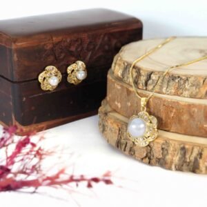 UNIHLC Pearl Radiance Necklace Set